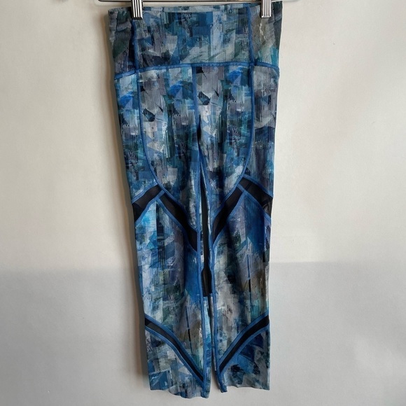 Lululemon On Pace Crop 21” Leggings Size 2 Sun Dazed Blue Multi Side Pockets - Picture 3 of 9